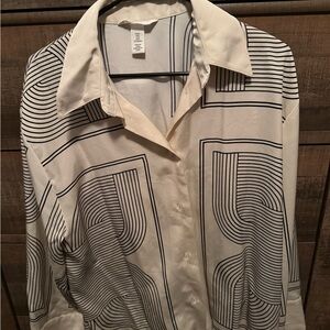 H&M White and Black Geometric Blouse